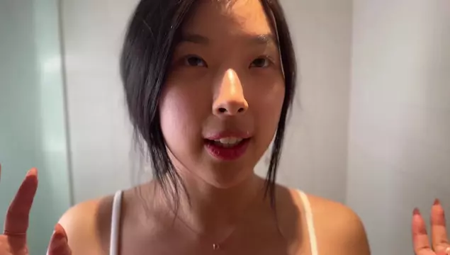 Sexo casero con una asiática simpática